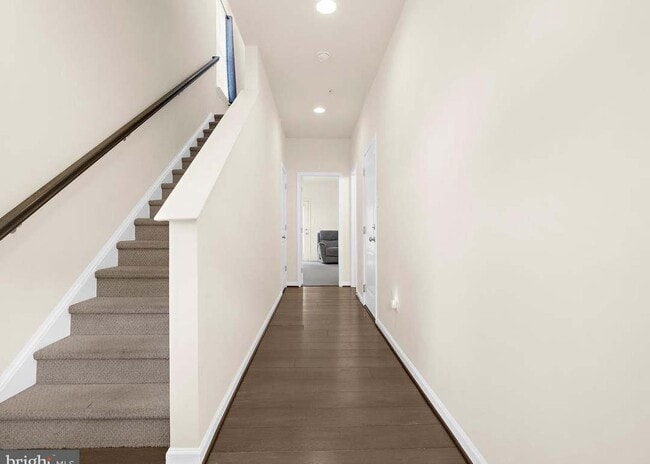 1026 Edenberry Way in Glen Burnie, MD - Foto de edificio - Building Photo