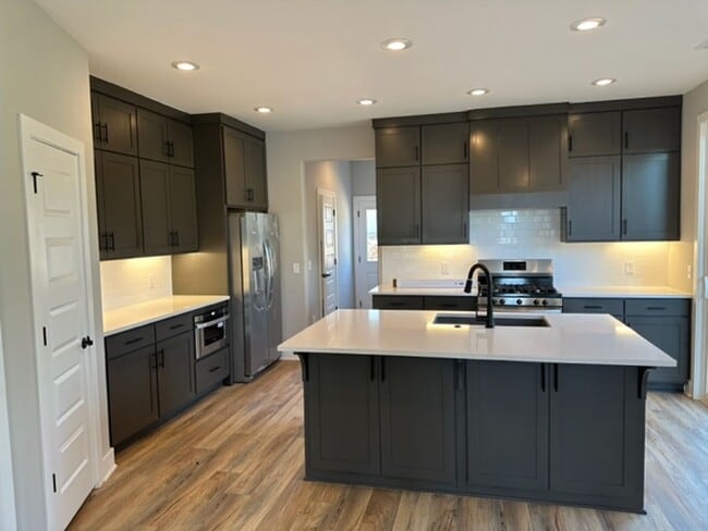 126 E Spring St in Fayetteville, AR - Building Photo - Building Photo