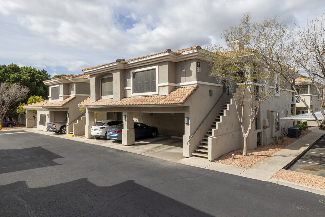 Townhomes at Biltmore in Phoenix, AZ - Building Photo