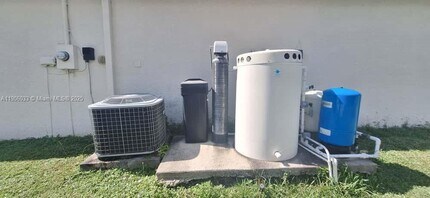 743 Grant Blvd in Lehigh Acres, FL - Building Photo - Building Photo