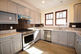 44 Gerrish St in Boston, MA - Building Photo