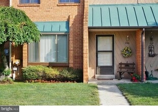 206 S Snowdon Ct in Exton, PA - Building Photo - Building Photo