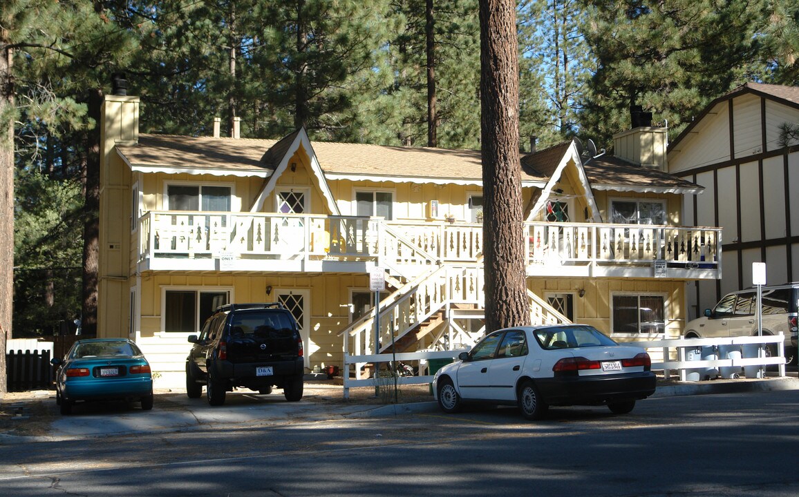 635 Summit Blvd in Big Bear Lake, CA - Building Photo
