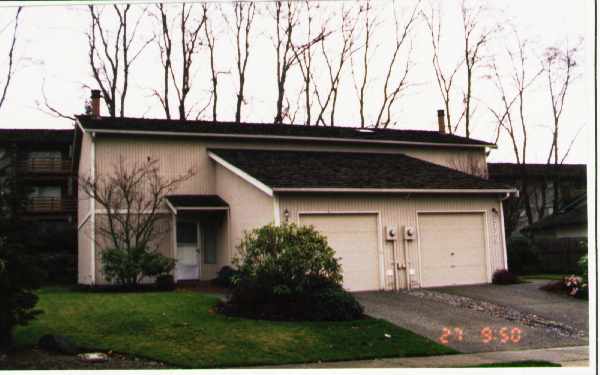 1129 N Vassault St in Tacoma, WA - Building Photo