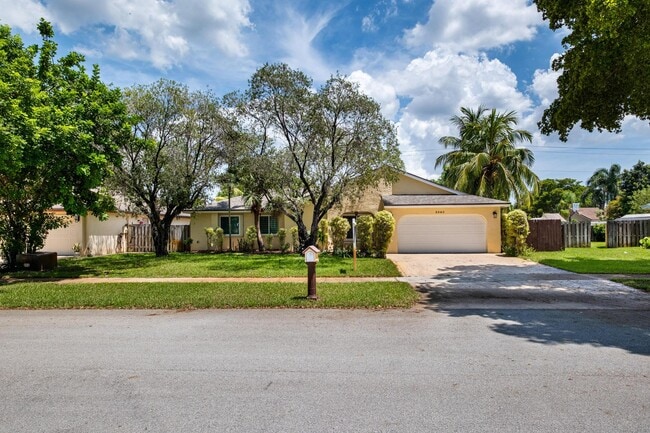 5340 SW 115th Ave