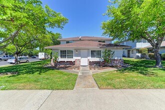 229 Harding Blvd in Roseville, CA - Building Photo - Building Photo