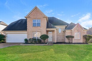 7317 Pinnacle Farms Dr in Memphis, TN - Building Photo