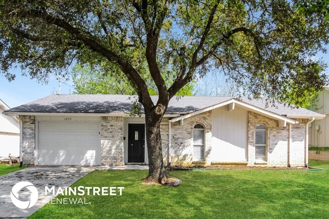1237 Hillwood Dr