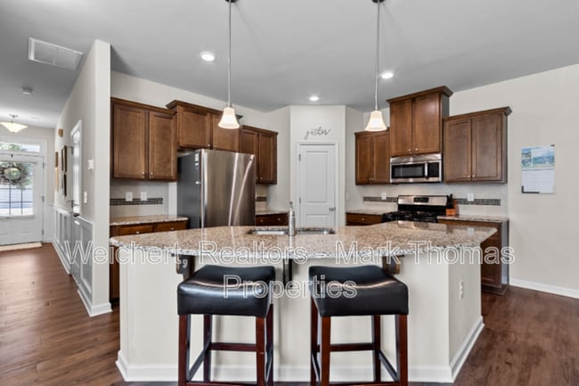 property at 4340 Flintlock Ln