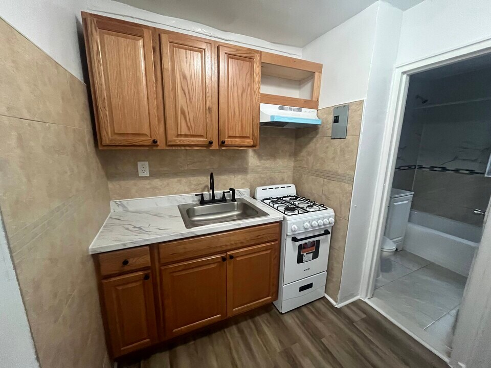 65 Union Pl in Irvington, NJ - Building Photo