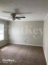 962 Andover Dr in Greenwood, IN - Foto de edificio - Building Photo