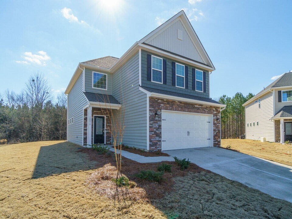 10019 Ventfort Hall Dr in Charlotte, NC - Building Photo