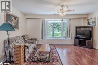 223 Phillips St in Barrie, ON - Building Photo - Building Photo