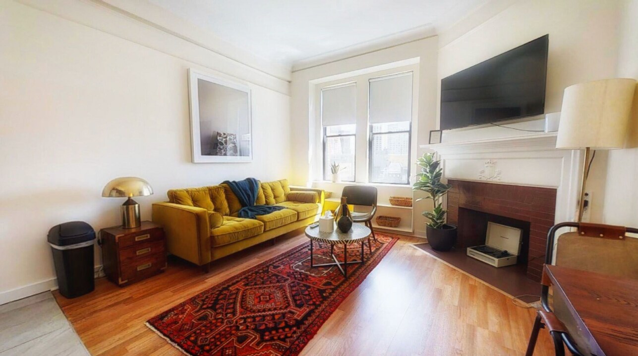 46 Boylston St, Unit 519 in Boston, MA - Building Photo