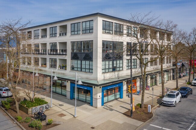 2933 W Broadway St in Vancouver, BC - Building Photo - Building Photo