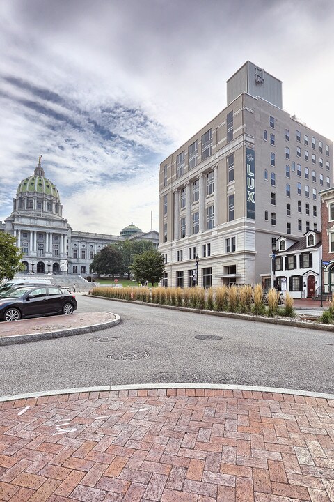 231 State St in Harrisburg, PA - Building Photo