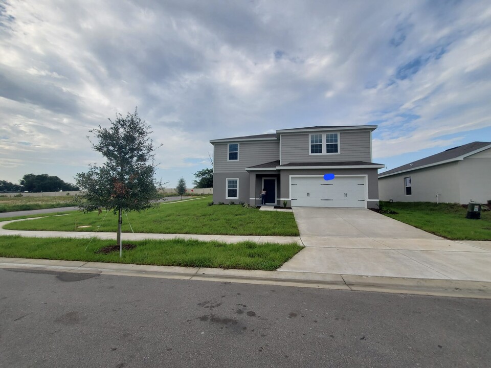137 Piave St in Haines City, FL - Building Photo