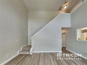 4151 Ravenwood Ct in Union City, GA - Foto de edificio - Building Photo