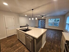 4599 Palm View Cir in North Charleston, SC - Building Photo - Building Photo