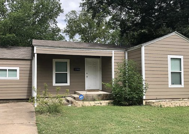property at 2733 Livingston Ave