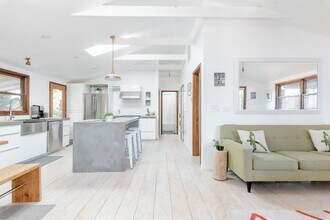 4633 N Gantenbein Ave in Portland, OR - Foto de edificio - Building Photo