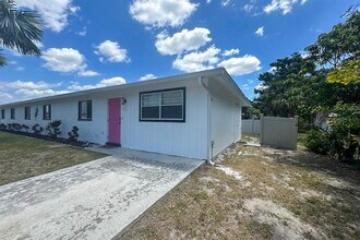 51 S New York Ave in Englewood, FL - Building Photo - Building Photo