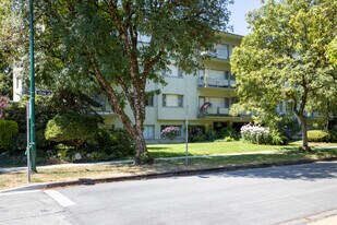 Vinecrest Manor Apartments