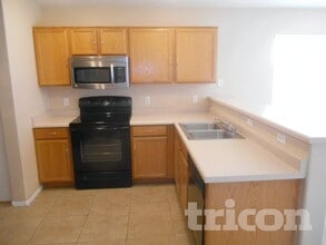 1116 W Villa Maria Dr in Phoenix, AZ - Foto de edificio - Building Photo