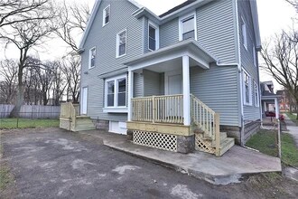 1 Stebbins St in Rochester, NY - Building Photo - Building Photo