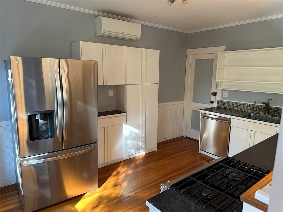 51 Foskett St in Somerville, MA - Building Photo