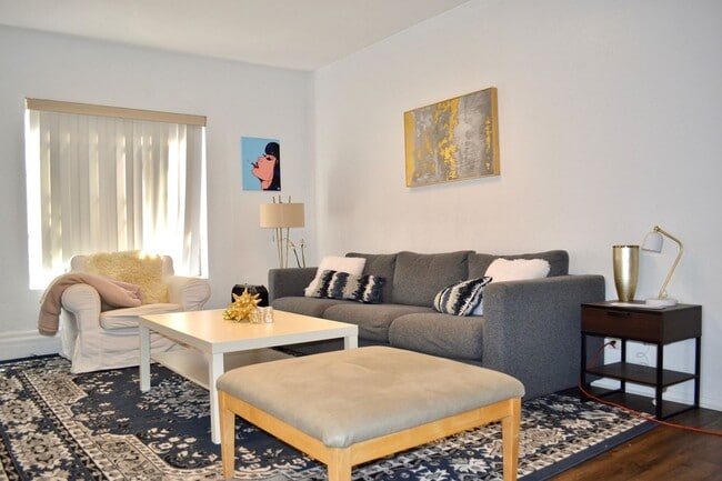 721 W 32nd St in Los Angeles, CA - Foto de edificio - Building Photo