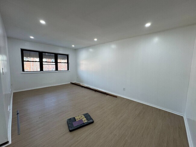 436 Olmstead Ave-Unit -2F in Bronx, NY - Building Photo - Building Photo