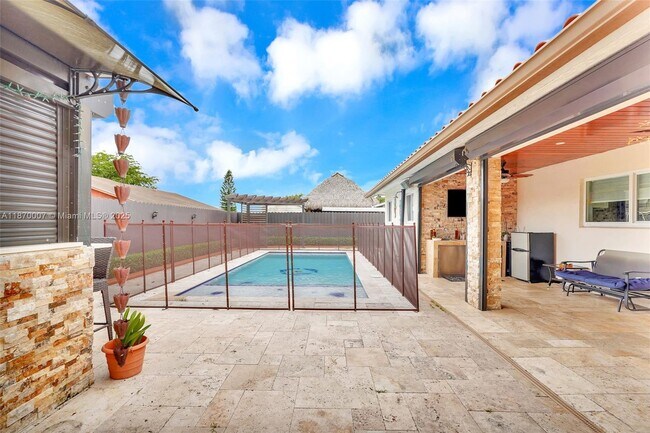 4225 SW 33rd St in Miami, FL - Building Photo - Building Photo