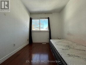 2451 Bridletowne Cir in Toronto, ON - Building Photo - Building Photo