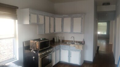 4743 W Gladys Ave in Chicago, IL - Building Photo - Building Photo