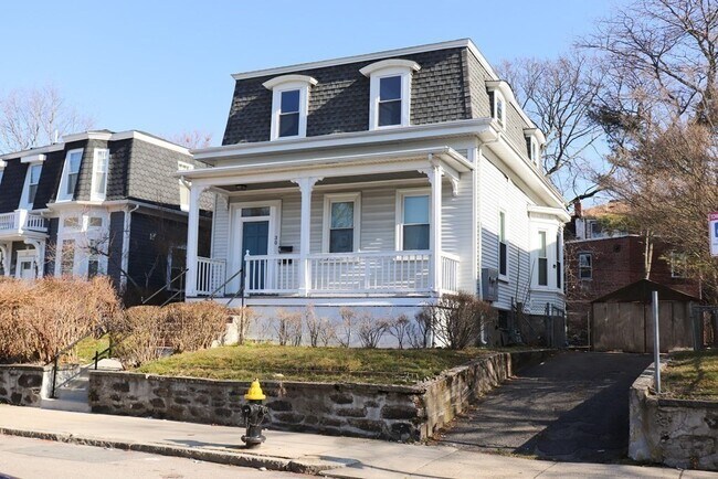 30 Woodbine St in Boston, MA - Building Photo - Building Photo