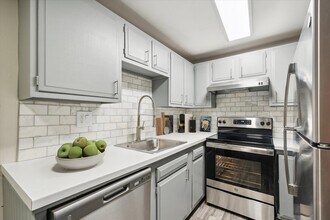 Westwood in Coalinga, CA - Building Photo - Building Photo
