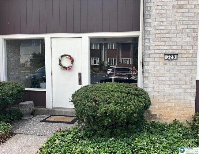 328 Carver Dr in Bethlehem, PA - Building Photo - Building Photo