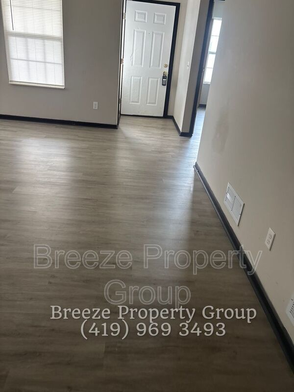 2983 Megan Cir in Youngstown, OH - Building Photo - Building Photo