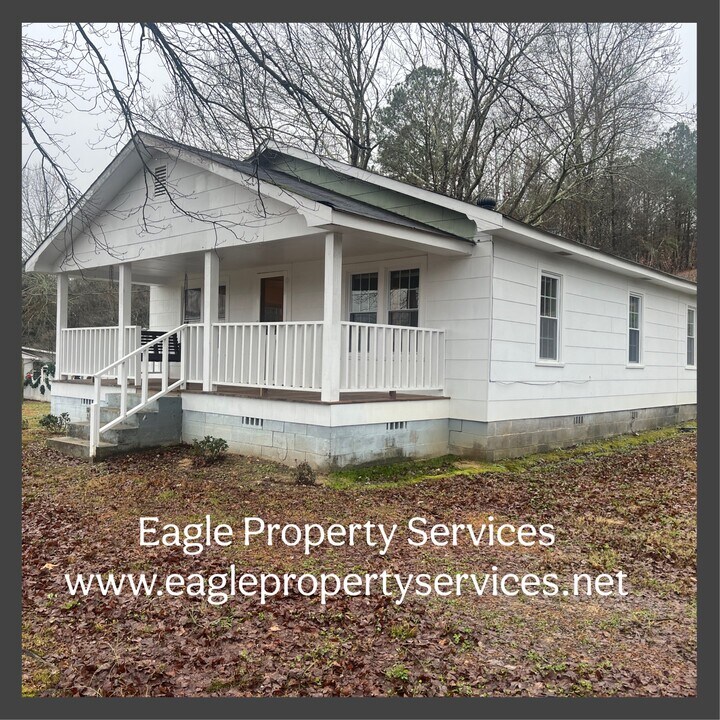 236 Turvey Nichols Rd in Cisco, GA - Building Photo