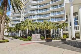 175 1st St S in St. Petersburg, FL - Building Photo - Building Photo