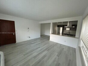 7430 Carlyle Ave in Miami Beach, FL - Building Photo - Building Photo