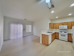 4528 Silverado Sage Ave in Las Vegas, NV - Building Photo - Building Photo