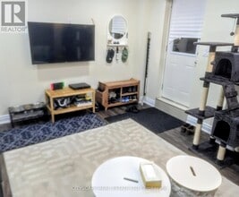 75 Suttonrail Wy in Whitchurch-Stouffville, ON - Building Photo - Building Photo