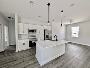 21295 Wynyard Ave in Port Charlotte, FL - Building Photo - Building Photo