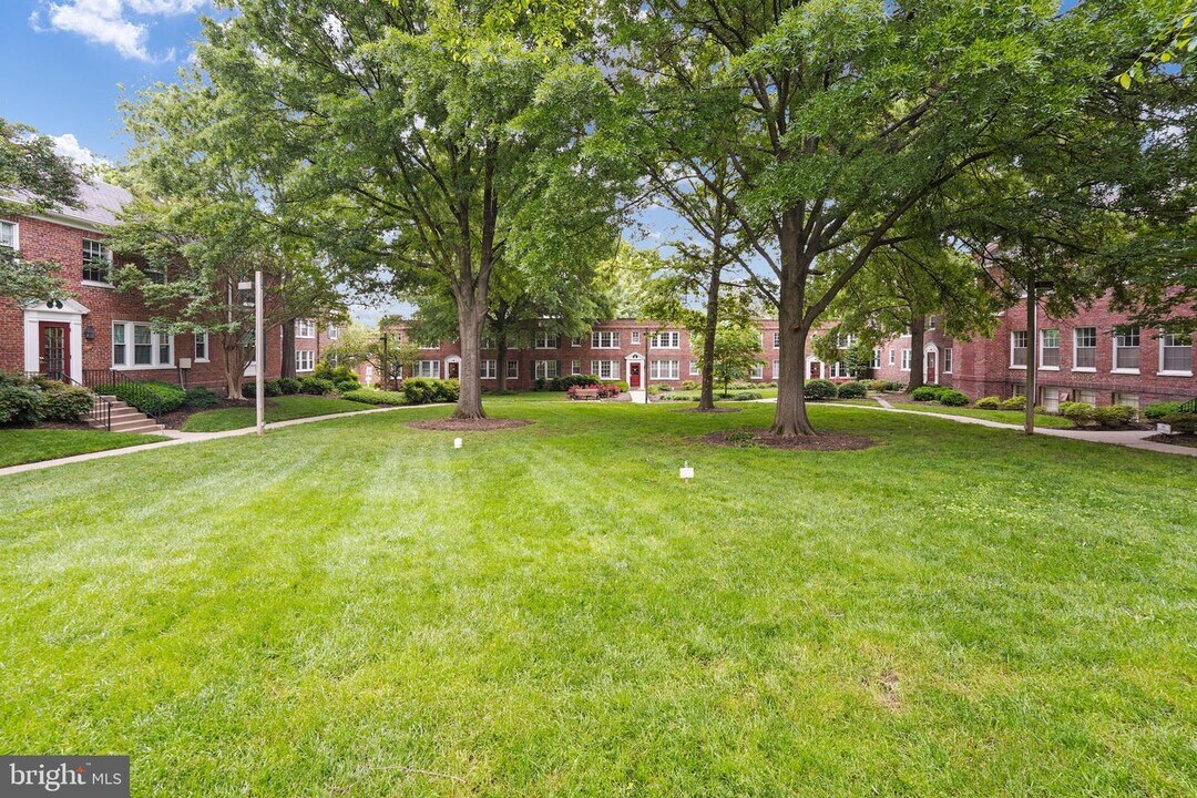 1719 N Troy St-Unit -8-398 in Arlington, VA - Building Photo