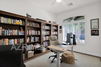 1886 W Periwinkle Way in Chandler, AZ - Building Photo - Building Photo