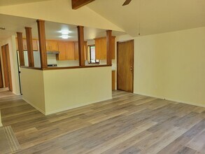 10645 Bowe Ln SE in Port Orchard, WA - Building Photo - Building Photo