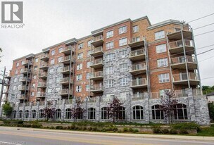 155 Water St S in Cambridge, ON - Building Photo