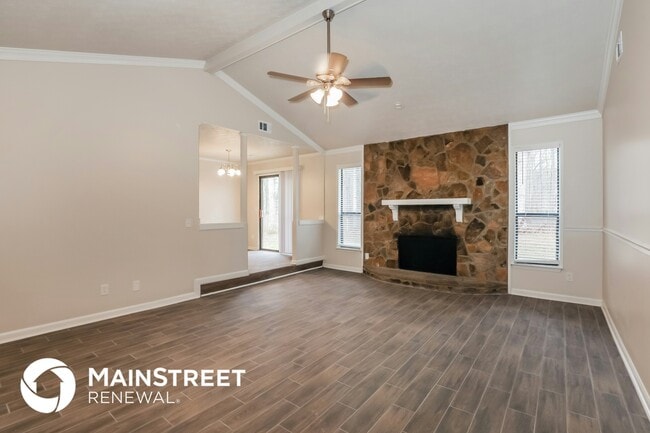 125 Whitney Way in Fayetteville, GA - Foto de edificio - Building Photo